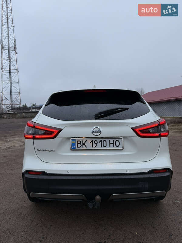 Внедорожник / Кроссовер Nissan Qashqai 2017 в Заречном