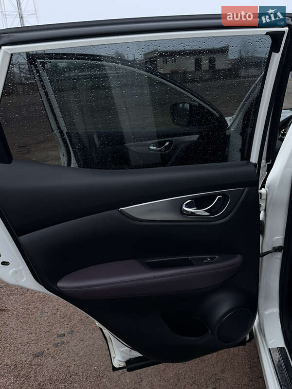 Внедорожник / Кроссовер Nissan Qashqai 2017 в Заречном