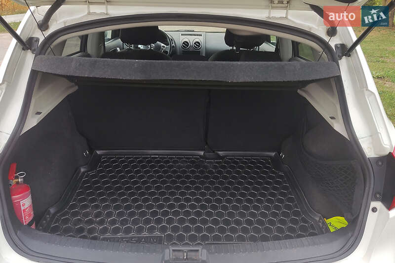 Внедорожник / Кроссовер Nissan Qashqai 2011 в Изяславе фото 9 Внедорожник / Кроссовер Nissan Qashqai 2011 в Изяславе
