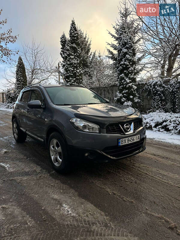 Внедорожник / Кроссовер Nissan Qashqai 2010 в Хмельницком