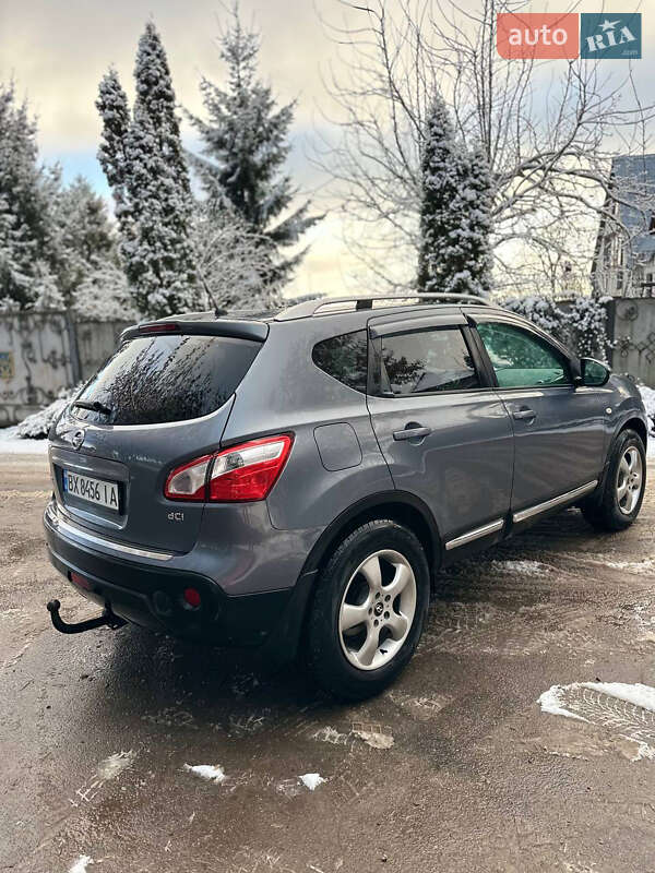 Внедорожник / Кроссовер Nissan Qashqai 2010 в Хмельницком