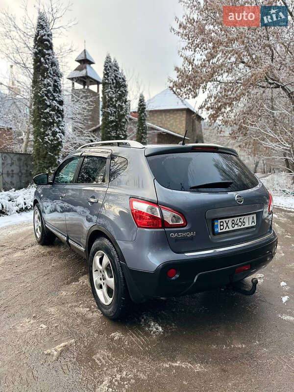Внедорожник / Кроссовер Nissan Qashqai 2010 в Хмельницком
