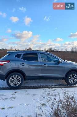 Внедорожник / Кроссовер Nissan Qashqai 2016 в 