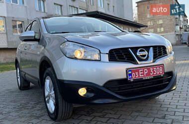 Позашляховик / Кросовер Nissan Qashqai 2010 в Дубні