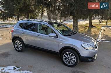 Позашляховик / Кросовер Nissan Qashqai 2010 в Дубні