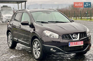 Внедорожник / Кроссовер Nissan Qashqai 2010 в 