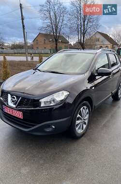 Позашляховик / Кросовер Nissan Qashqai 2010 в Києві