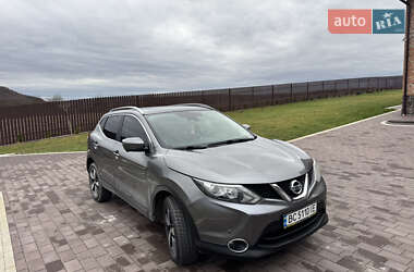 Позашляховик / Кросовер Nissan Qashqai 2016 в Львові