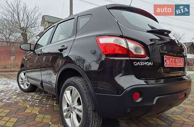 Позашляховик / Кросовер Nissan Qashqai 2011 в Стрию