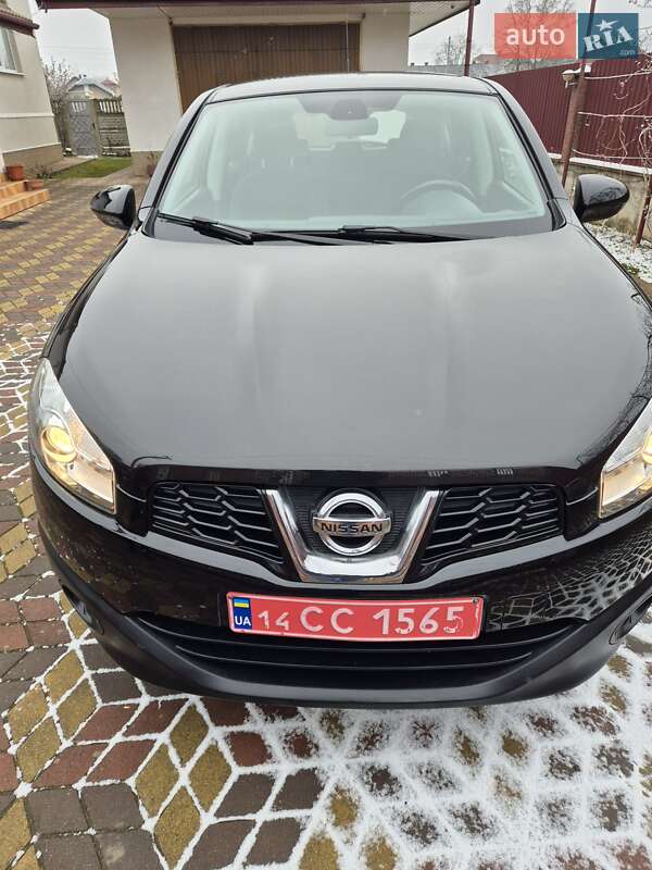 Позашляховик / Кросовер Nissan Qashqai 2011 в Стрию