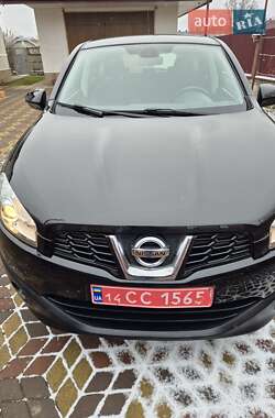 Позашляховик / Кросовер Nissan Qashqai 2011 в Стрию