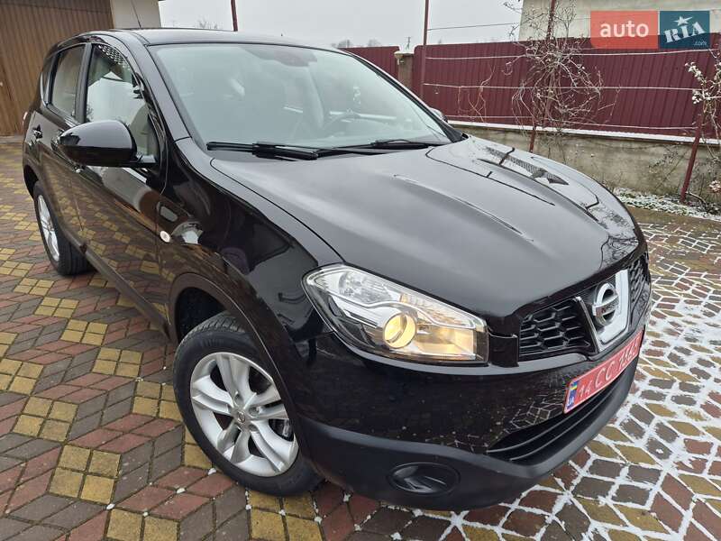 Позашляховик / Кросовер Nissan Qashqai 2011 в Стрию