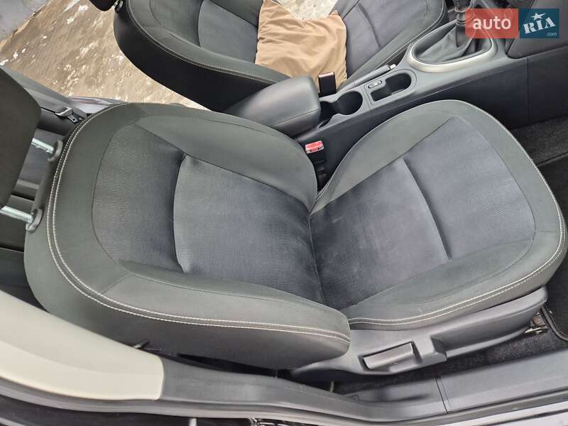 Позашляховик / Кросовер Nissan Qashqai 2011 в Стрию