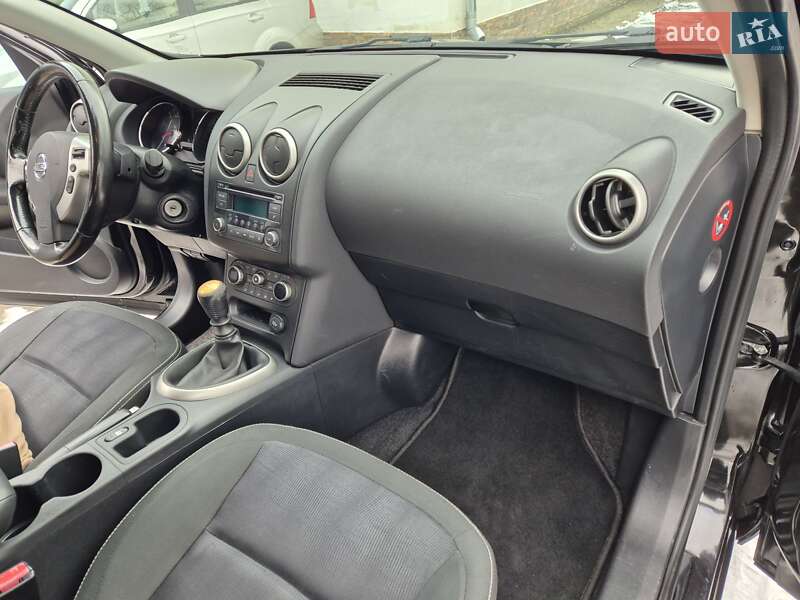 Позашляховик / Кросовер Nissan Qashqai 2011 в Стрию