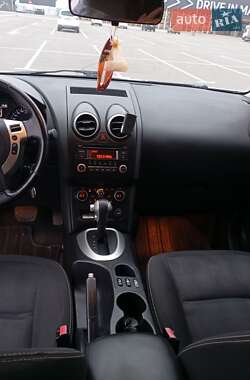 Внедорожник / Кроссовер Nissan Qashqai 2012 в 