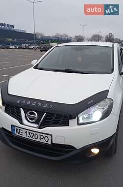 Внедорожник / Кроссовер Nissan Qashqai 2012 в 