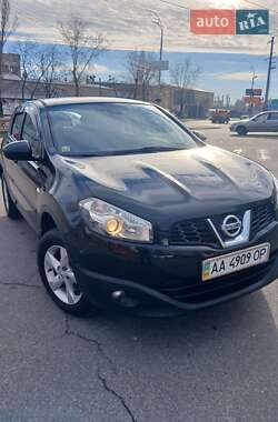 Позашляховик / Кросовер Nissan Qashqai 2012 в Києві