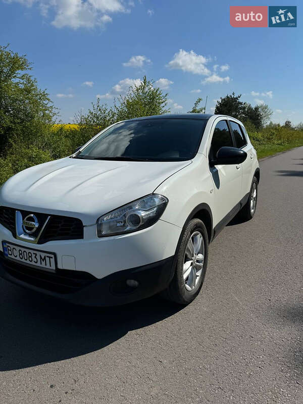 Позашляховик / Кросовер Nissan Qashqai 2011 в Рава-Руській