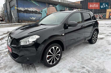 Позашляховик / Кросовер Nissan Qashqai 2011 в Луцьку