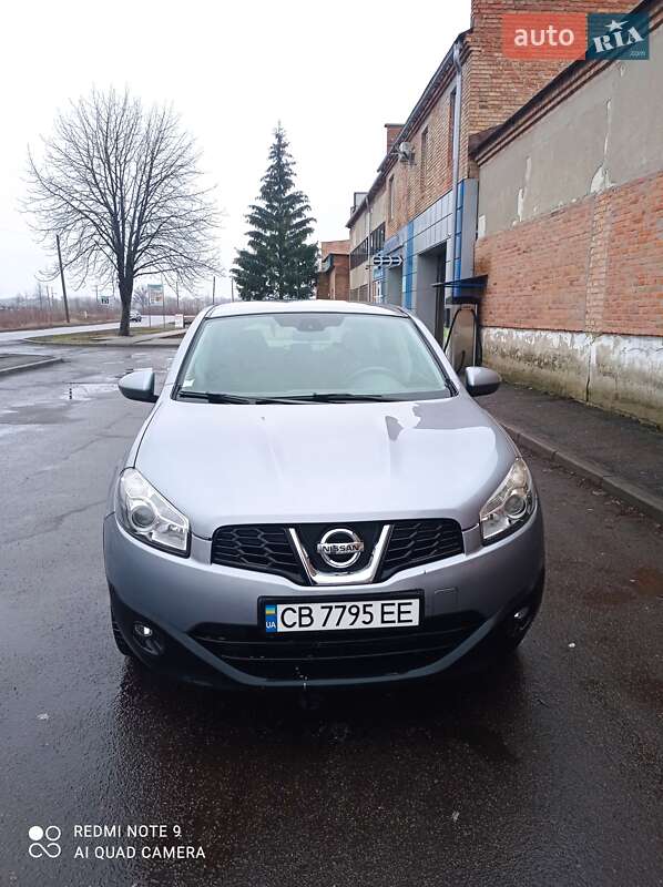 Внедорожник / Кроссовер Nissan Qashqai 2011 в 