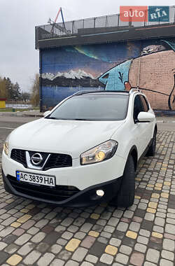 Позашляховик / Кросовер Nissan Qashqai 2011 в Луцьку