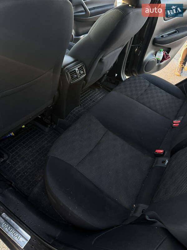 Внедорожник / Кроссовер Nissan Qashqai 2016 в Малой Виске