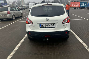Внедорожник / Кроссовер Nissan Qashqai 2013 в 