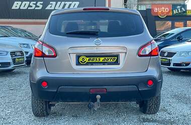 Внедорожник / Кроссовер Nissan Qashqai 2010 в 