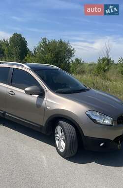 Внедорожник / Кроссовер Nissan Qashqai 2012 в 