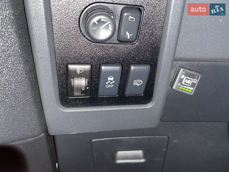 Позашляховик / Кросовер Nissan Qashqai 2011 в Стрию