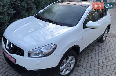 Внедорожник / Кроссовер Nissan Qashqai 2010 в 