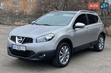 Позашляховик / Кросовер Nissan Qashqai 2010 в Тульчині