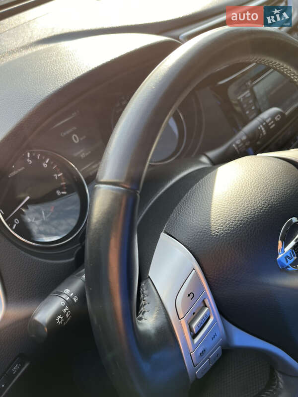 Внедорожник / Кроссовер Nissan Qashqai 2016 в Днепре
