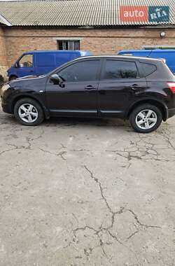 Внедорожник / Кроссовер Nissan Qashqai 2011 в 