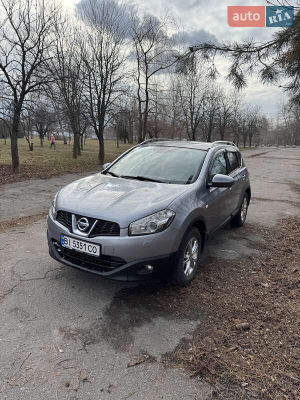 Позашляховик / Кросовер Nissan Qashqai 2011 в Горішніх Плавнях