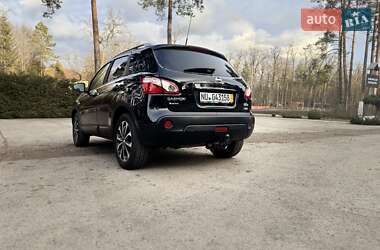 Позашляховик / Кросовер Nissan Qashqai 2011 в 