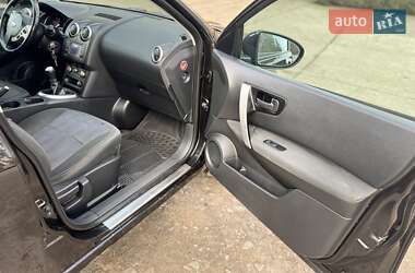 Позашляховик / Кросовер Nissan Qashqai 2011 в 