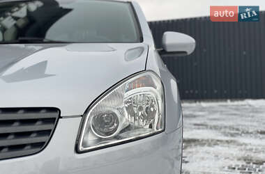 Позашляховик / Кросовер Nissan Qashqai 2008 в 