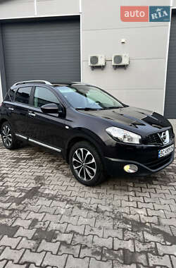 Внедорожник / Кроссовер Nissan Qashqai 2010 в 