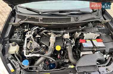 Внедорожник / Кроссовер Nissan Qashqai 2010 в 