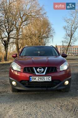 Позашляховик / Кросовер Nissan Qashqai 2010 в Млиніві