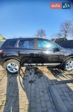Позашляховик / Кросовер Nissan Qashqai 2011 в 