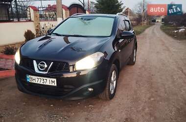 Внедорожник / Кроссовер Nissan Qashqai 2011 в 