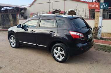 Внедорожник / Кроссовер Nissan Qashqai 2011 в 