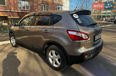 Позашляховик / Кросовер Nissan Qashqai 2010 в Києві