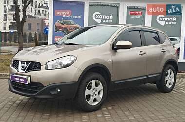 Позашляховик / Кросовер Nissan Qashqai 2010 в Львові