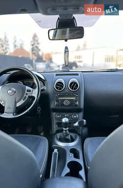 Внедорожник / Кроссовер Nissan Qashqai 2010 в 