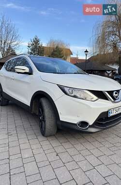 Внедорожник / Кроссовер Nissan Qashqai 2016 в Ивано-Франковске