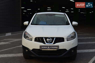 Внедорожник / Кроссовер Nissan Qashqai 2011 в 