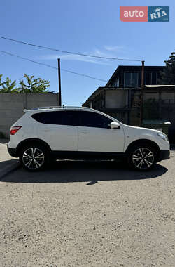 Внедорожник / Кроссовер Nissan Qashqai 2012 в 